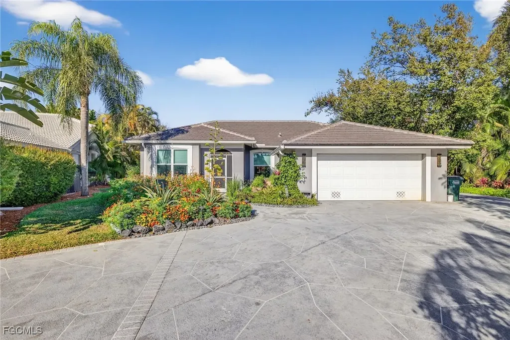 12756 Yacht Club Circle Fort Myers FL 33919