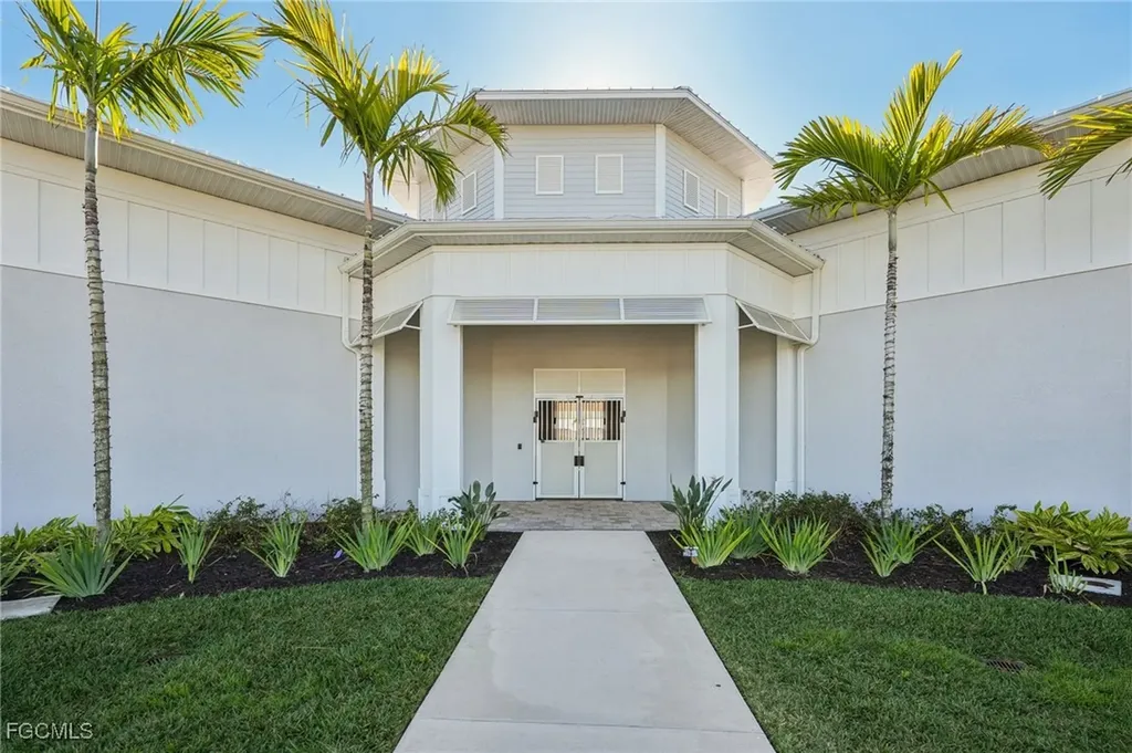2841 Pillar Coral Lane North Fort Myers FL 33903