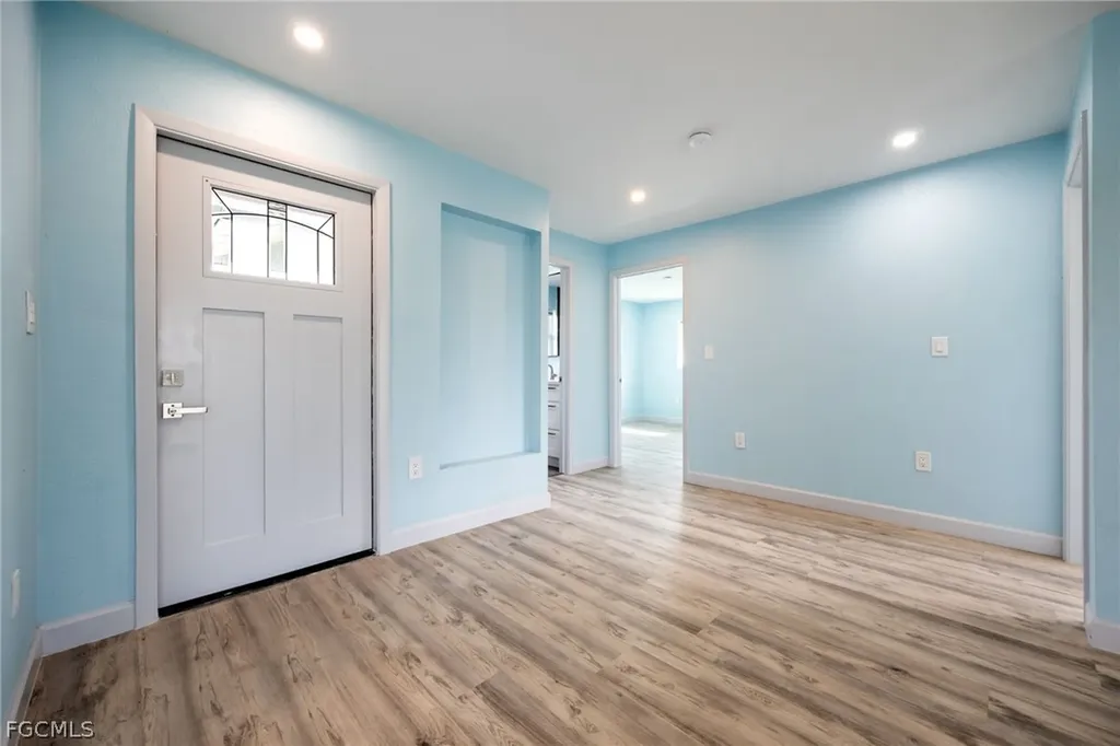 6293 Park Road Fort Myers FL 33908