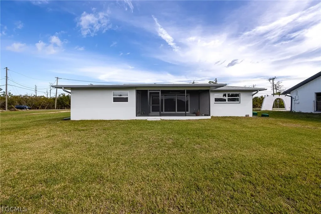 6293 Park Road Fort Myers FL 33908
