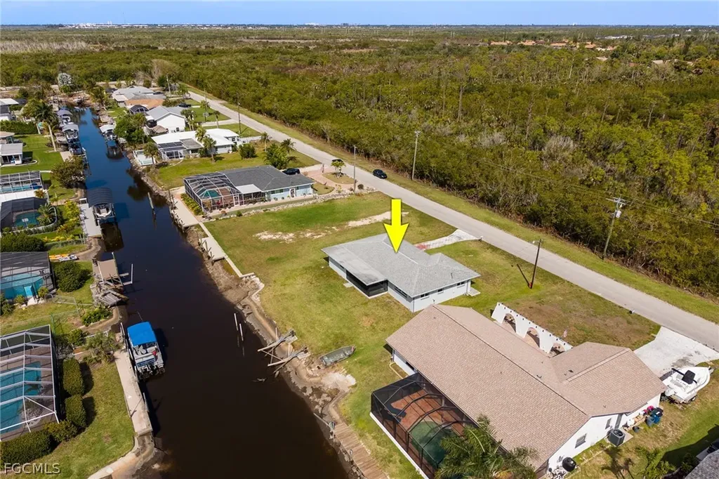 6293 Park Road Fort Myers FL 33908
