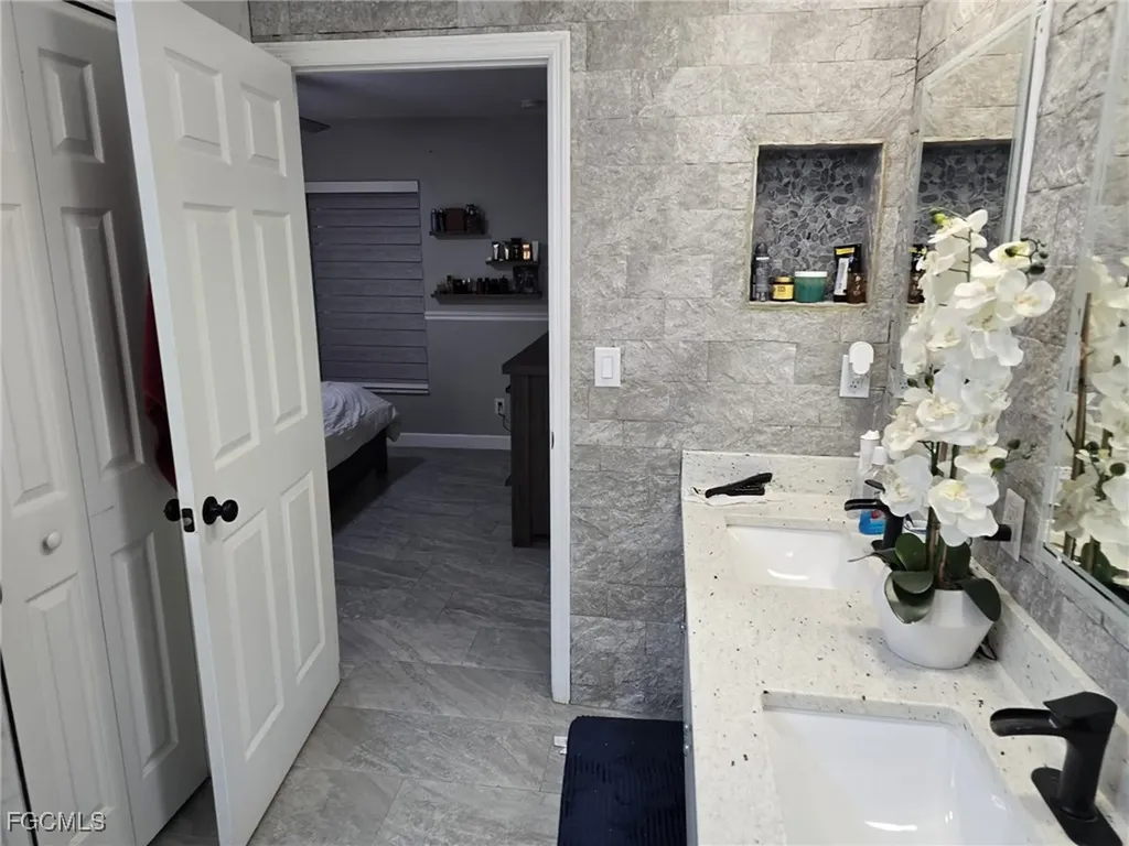 2224 NW 1st Place Cape Coral FL 33993