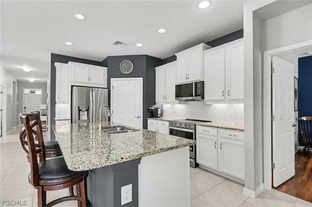 15154 Yellow Wood Drive Alva FL 33920