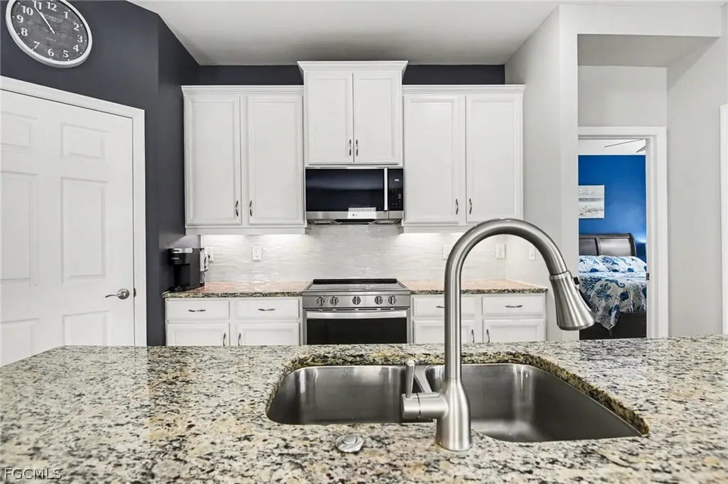 15154 Yellow Wood Drive Alva FL 33920