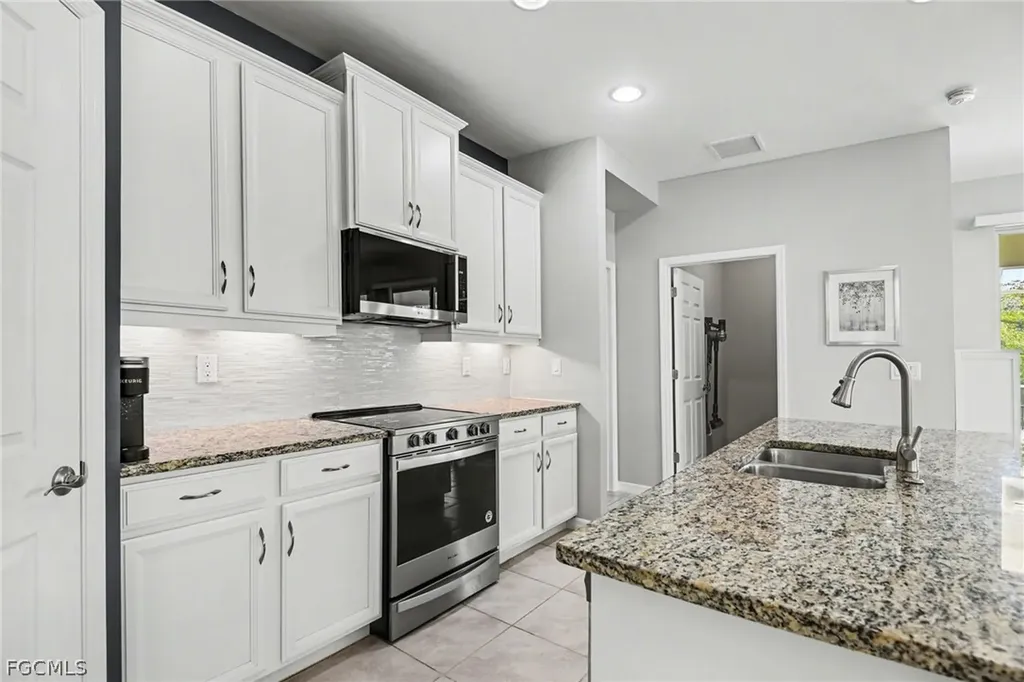 15154 Yellow Wood Drive Alva FL 33920