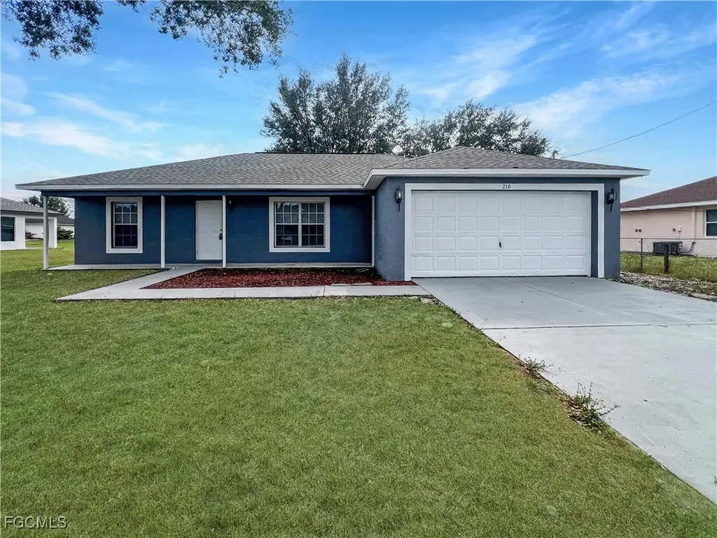 210 Manatee Street Fort Myers FL 33913