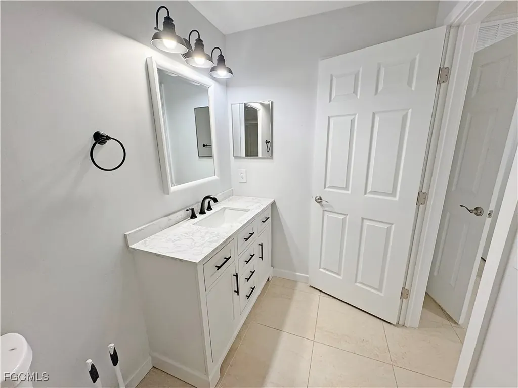 210 Manatee Street Fort Myers FL 33913