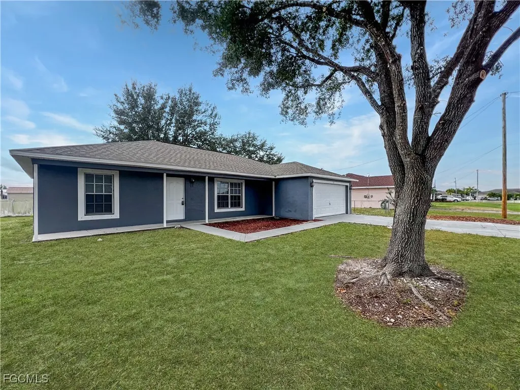 210 Manatee Street Fort Myers FL 33913