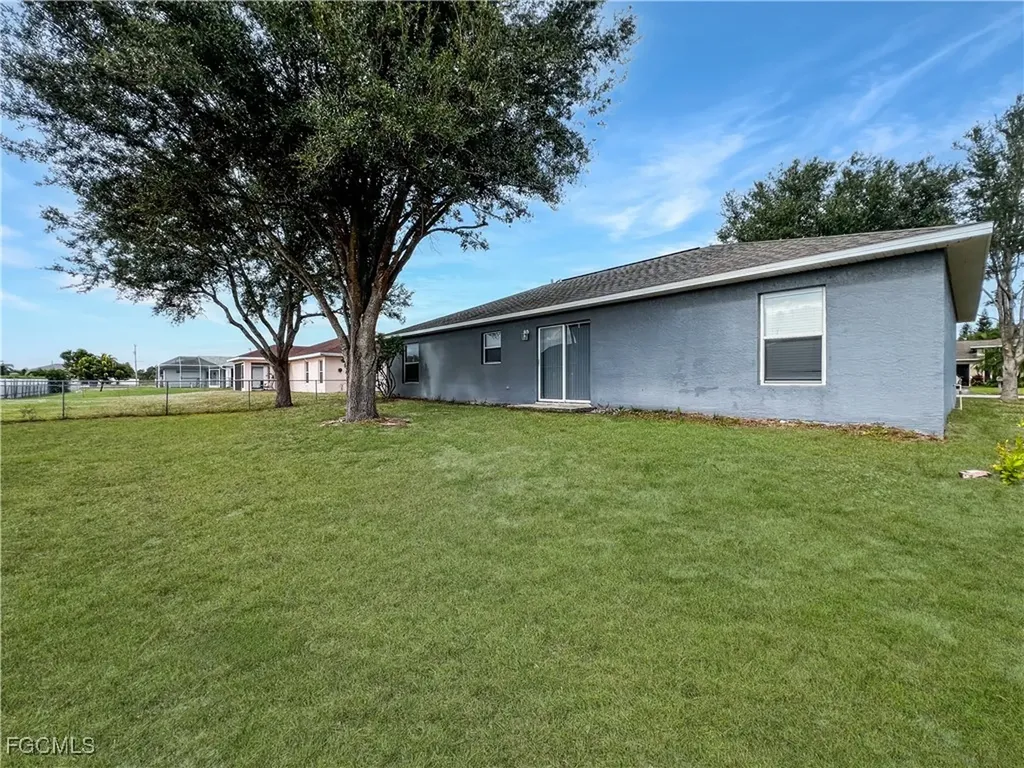 210 Manatee Street Fort Myers FL 33913