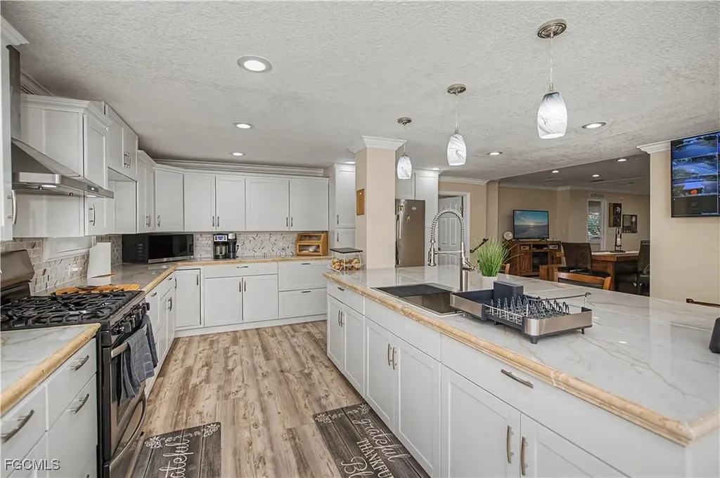 825 S Romero Street Clewiston FL 33440