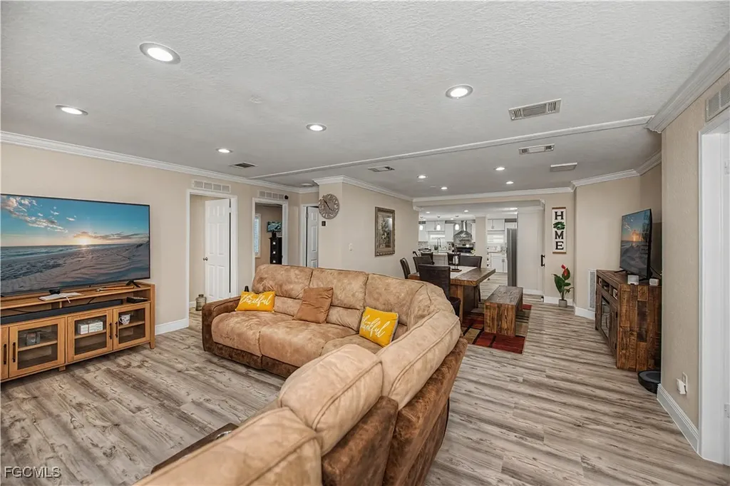 825 S Romero Street Clewiston FL 33440