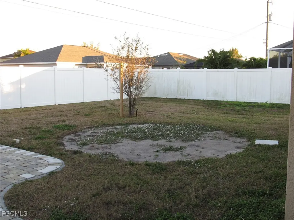 2709 SW 4th Place Cape Coral FL 33914