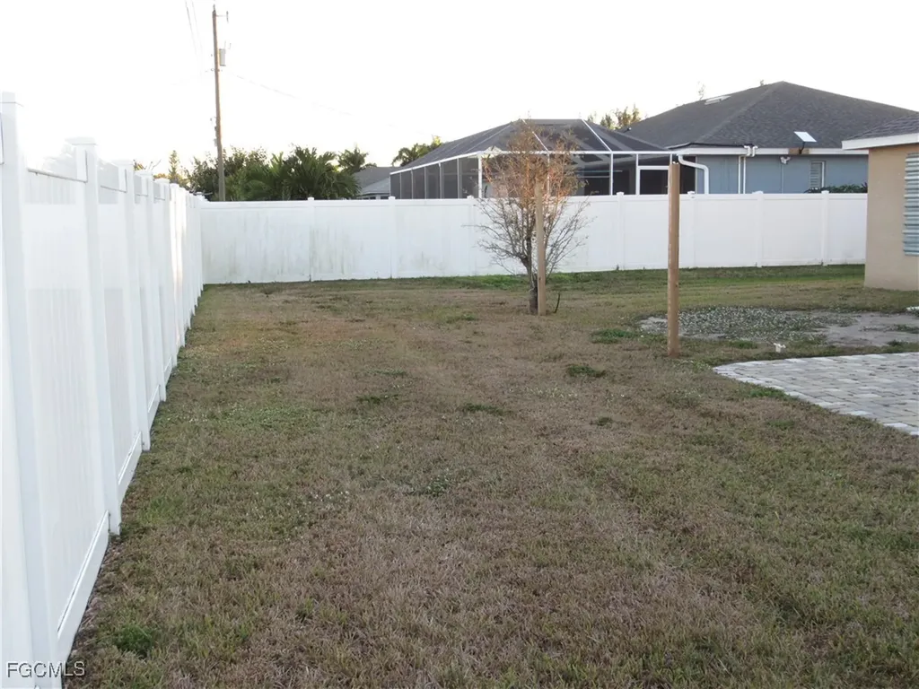 2709 SW 4th Place Cape Coral FL 33914