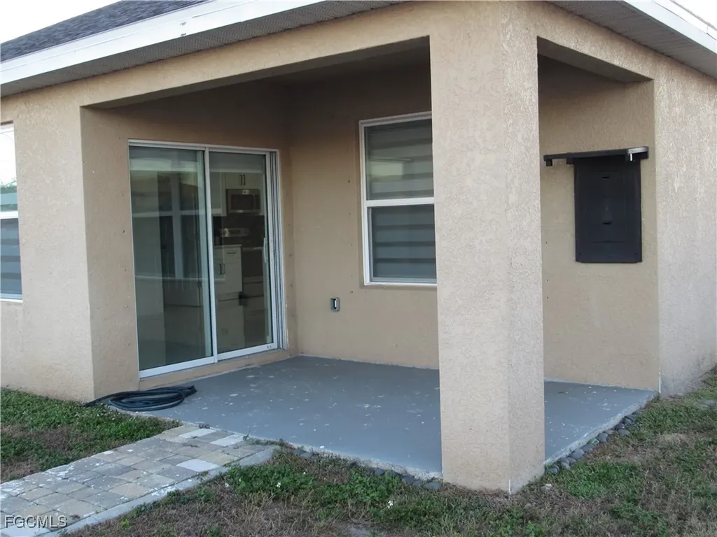 2709 SW 4th Place Cape Coral FL 33914