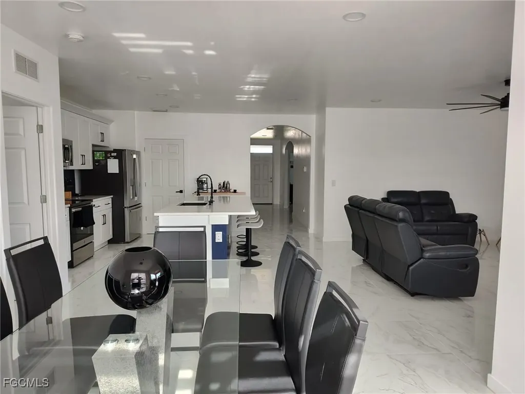 2709 SW 4th Place Cape Coral FL 33914