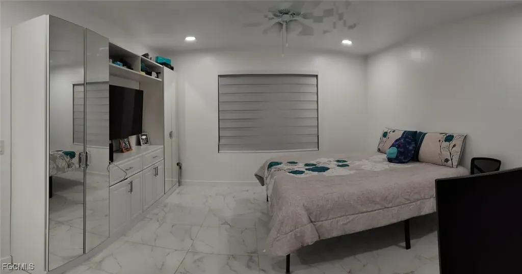 2709 SW 4th Place Cape Coral FL 33914