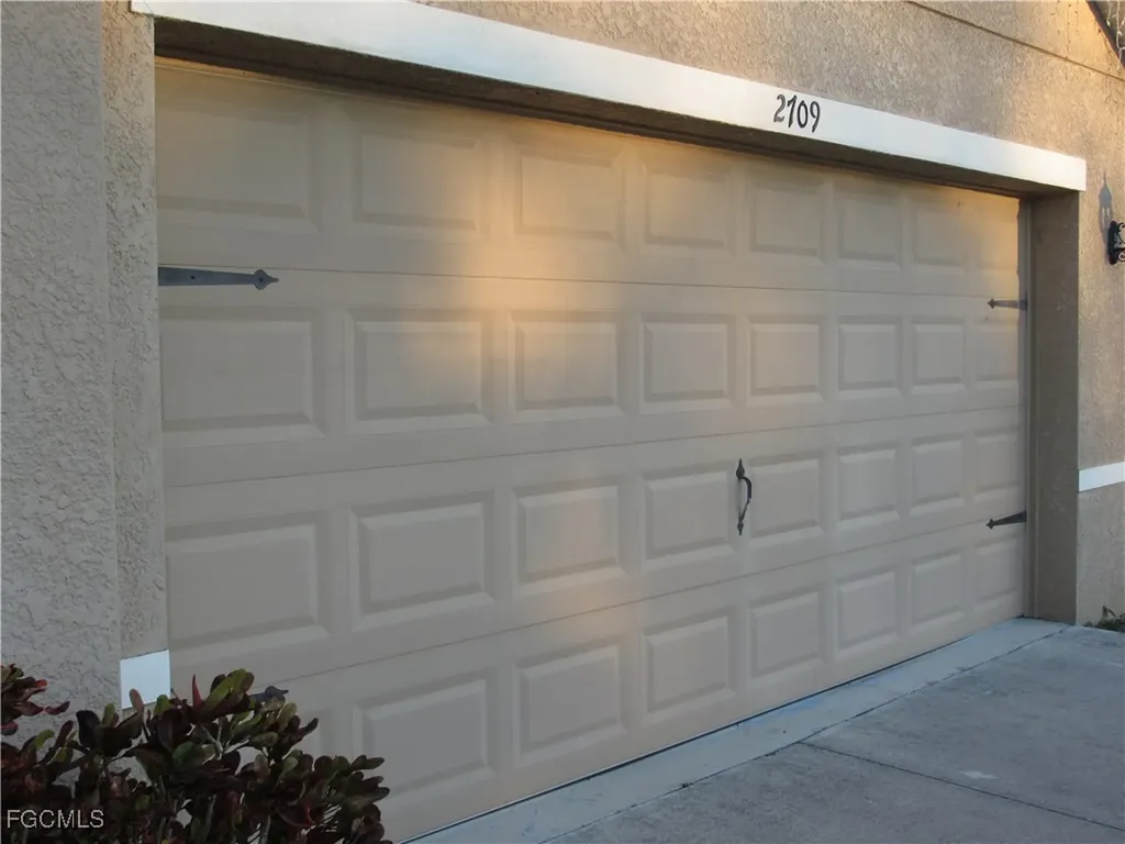 2709 SW 4th Place Cape Coral FL 33914