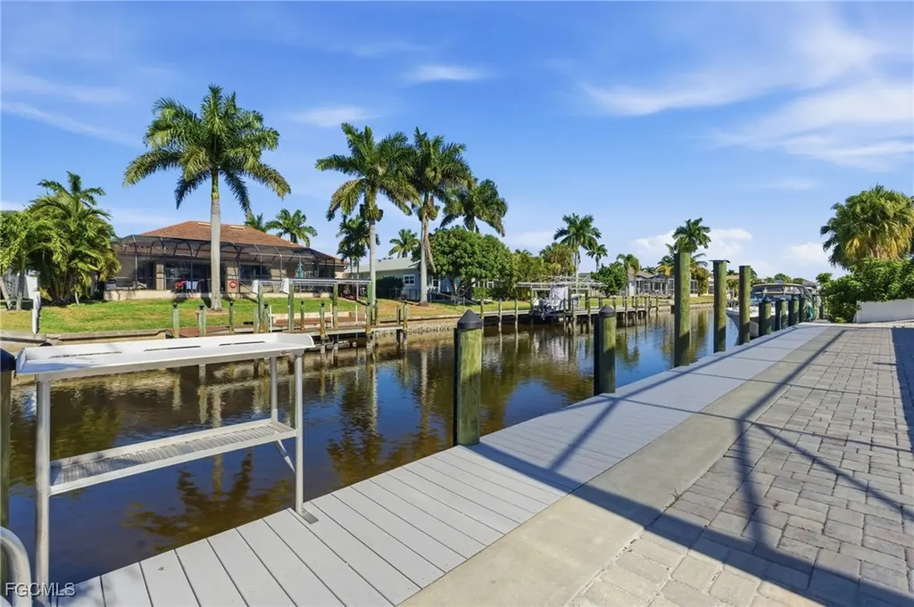 1109 Lenox Court Cape Coral FL 33904