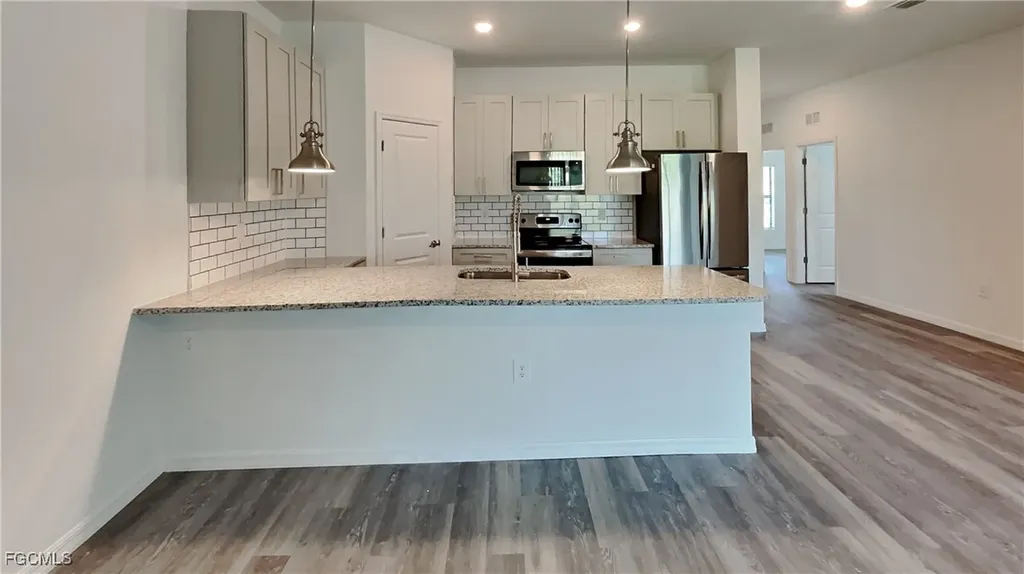 4208-4210 Santa Barbara Boulevard Cape Coral FL 33914