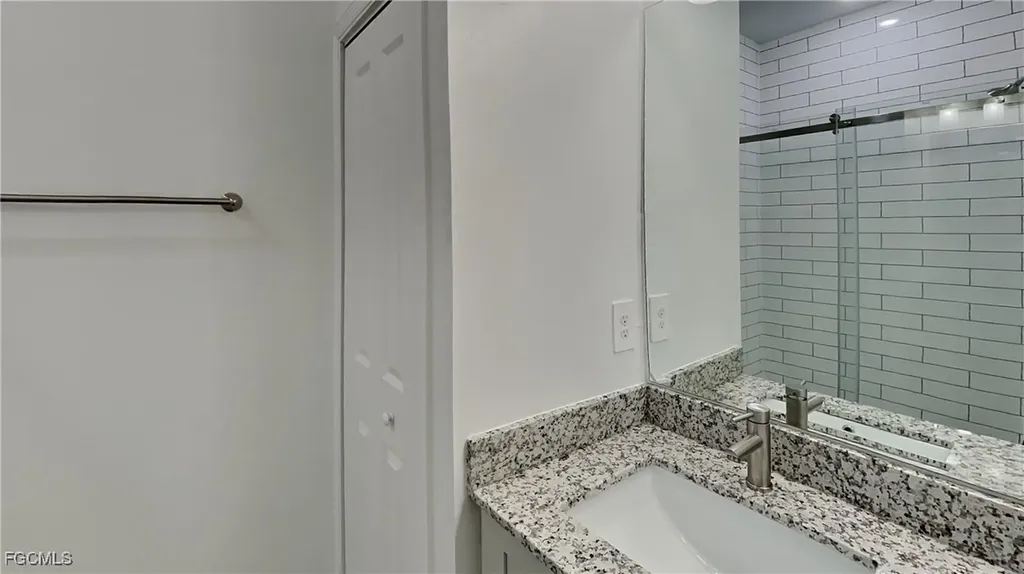 3106-3108 SE Santa Barbara Place Cape Coral FL 33904