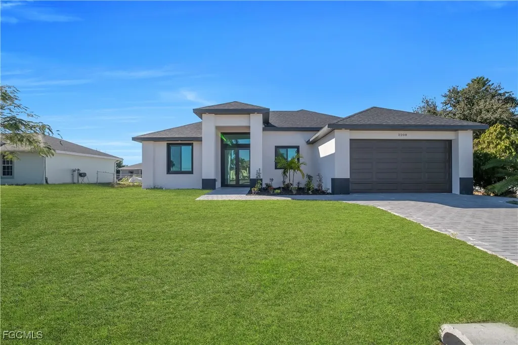 2208 NE 9th Avenue Cape Coral FL 33909