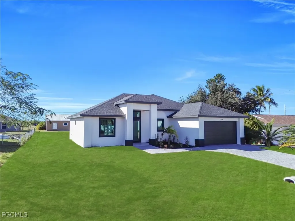 2208 NE 9th Avenue Cape Coral FL 33909