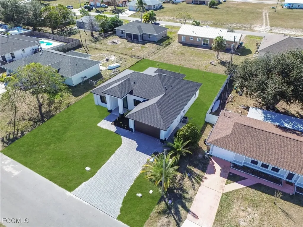 2208 NE 9th Avenue Cape Coral FL 33909