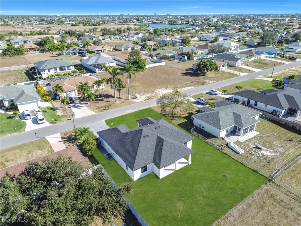 2208 NE 9th Avenue Cape Coral FL 33909