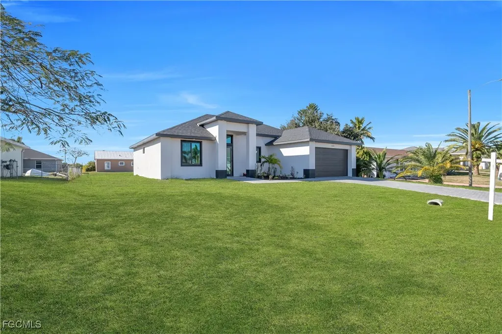 2208 NE 9th Avenue Cape Coral FL 33909