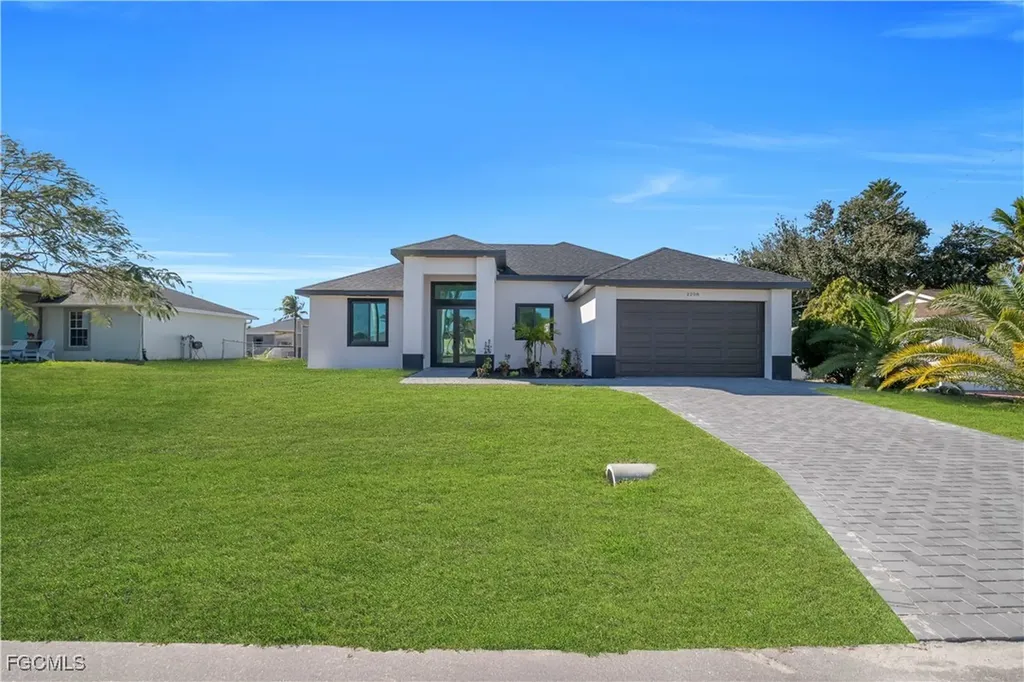 2208 NE 9th Avenue Cape Coral FL 33909