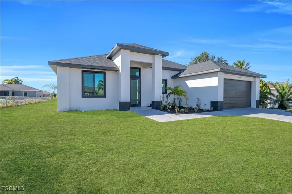 2208 NE 9th Avenue Cape Coral FL 33909