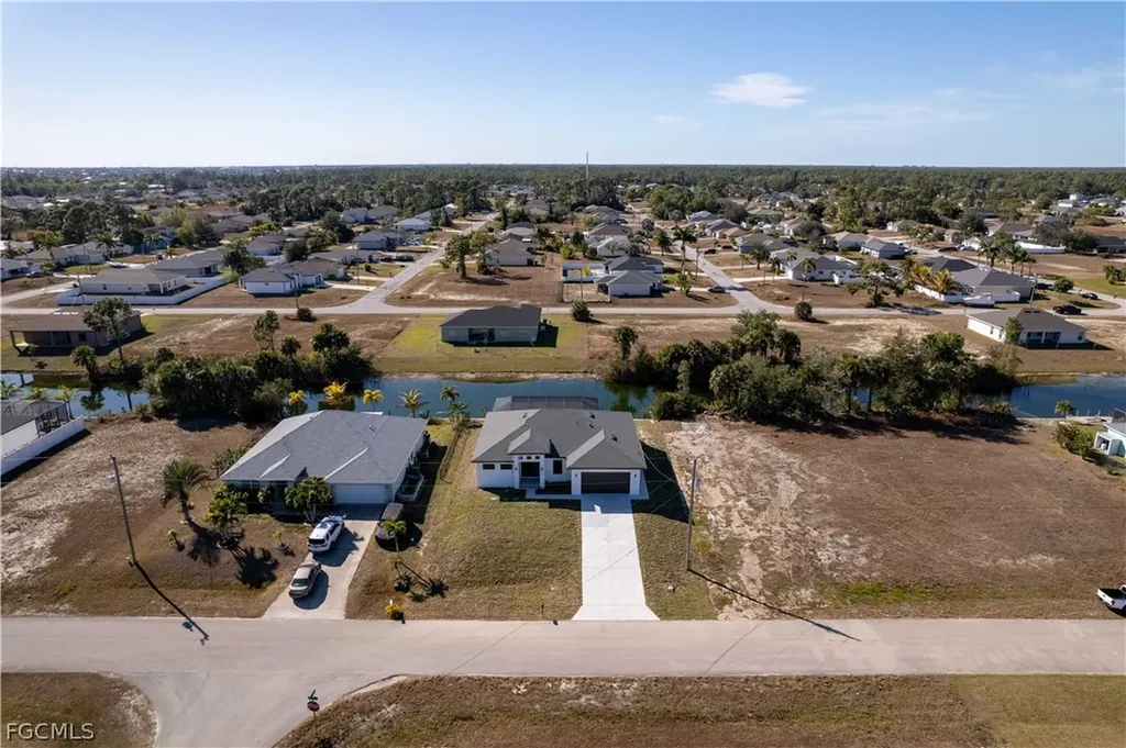 3318 NE 13th Place Cape Coral FL 33909