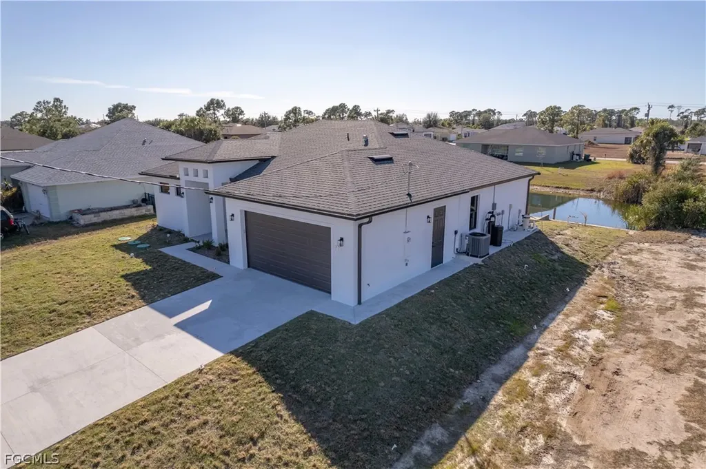 3318 NE 13th Place Cape Coral FL 33909