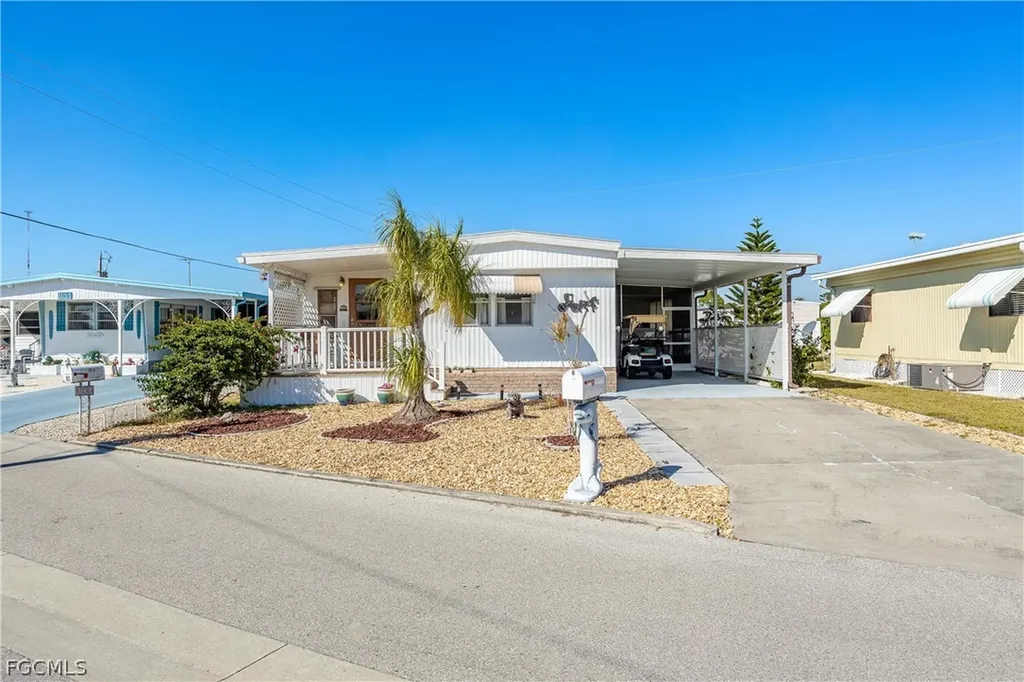 163 Chisholm Trail North Fort Myers FL 33917