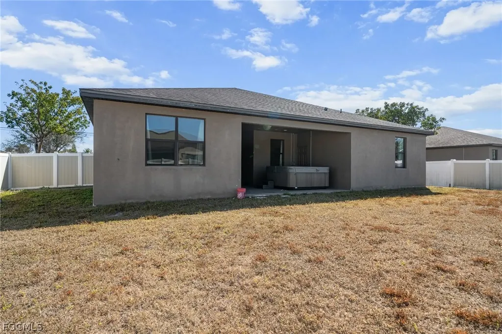 2210 SW 19th Avenue Cape Coral FL 33991