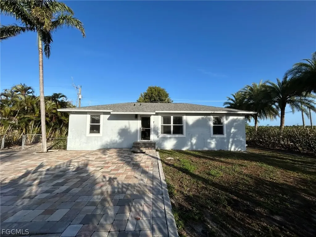 7072 Sundiet Boulevard Bokeelia FL 33922