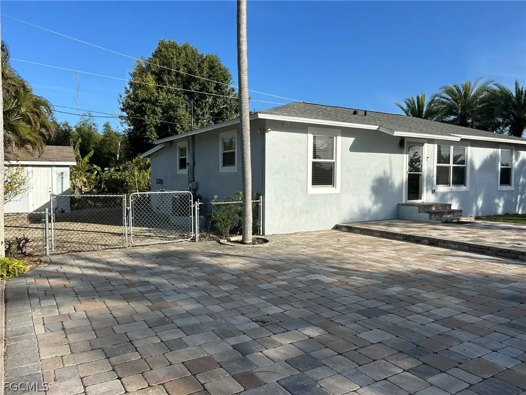 7072 Sundiet Boulevard Bokeelia FL 33922