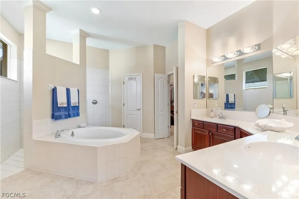 2205 SE 16th Street Cape Coral FL 33990