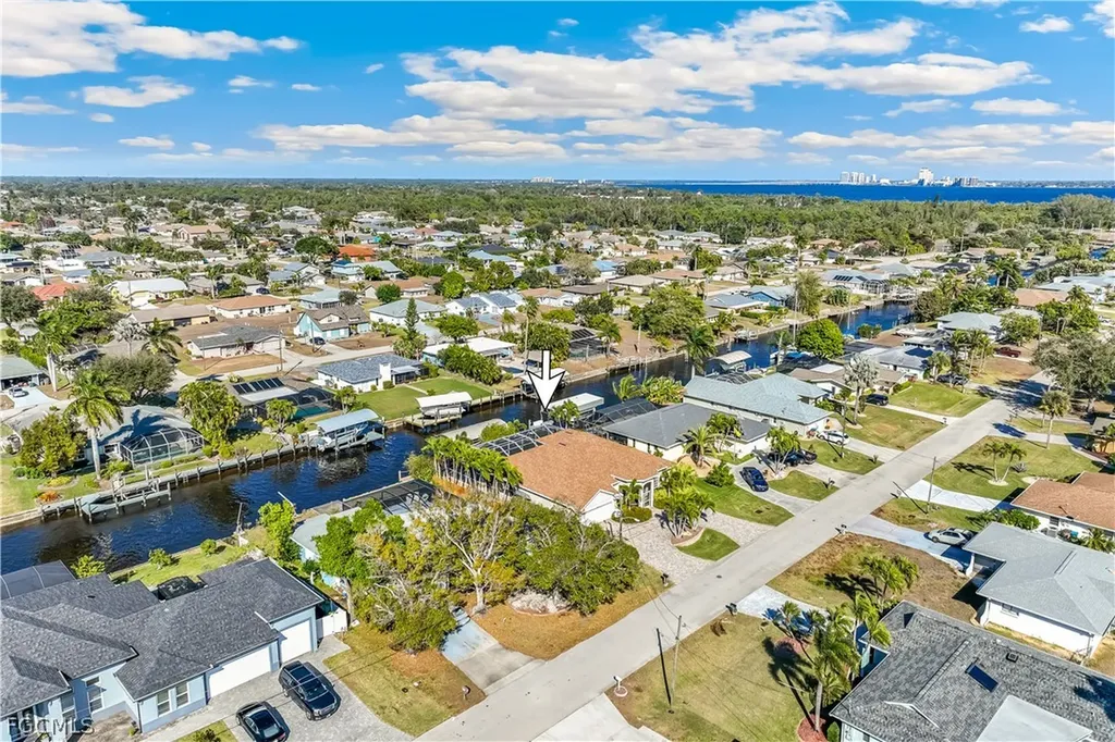 2205 SE 16th Street Cape Coral FL 33990