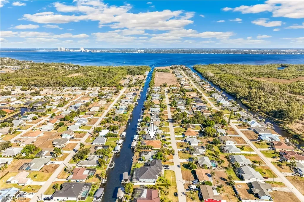 2205 SE 16th Street Cape Coral FL 33990