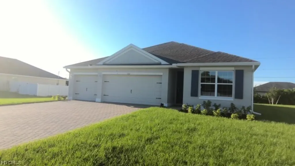 522 NW 7th Street Cape Coral FL 33993