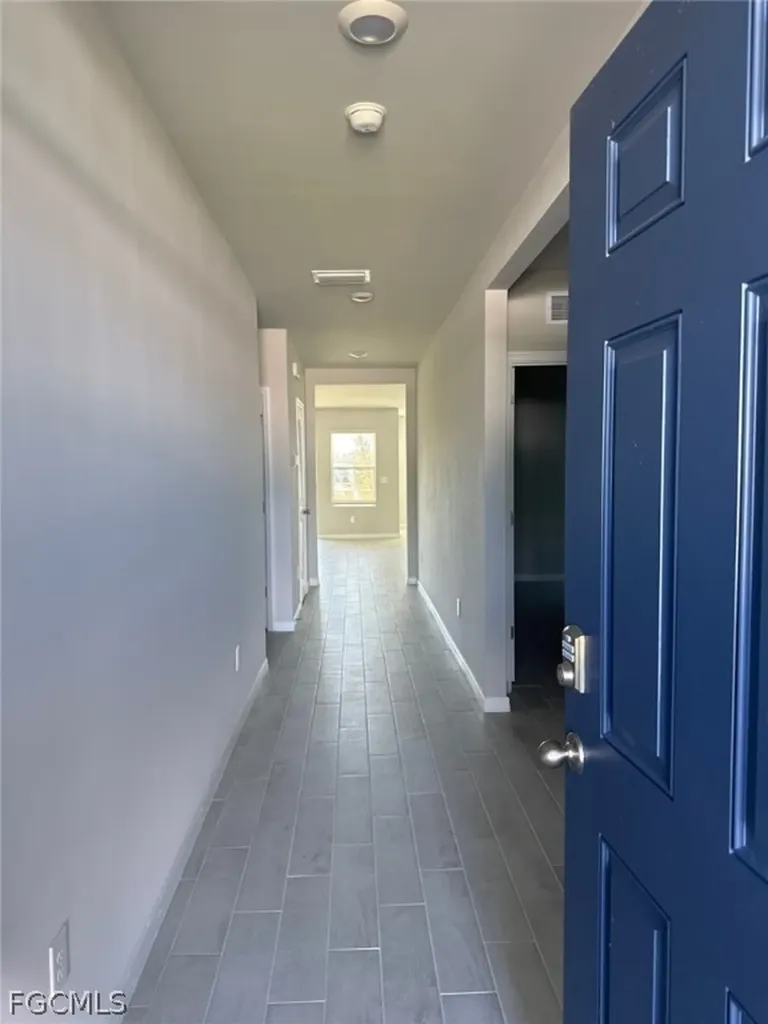 522 NW 7th Street Cape Coral FL 33993