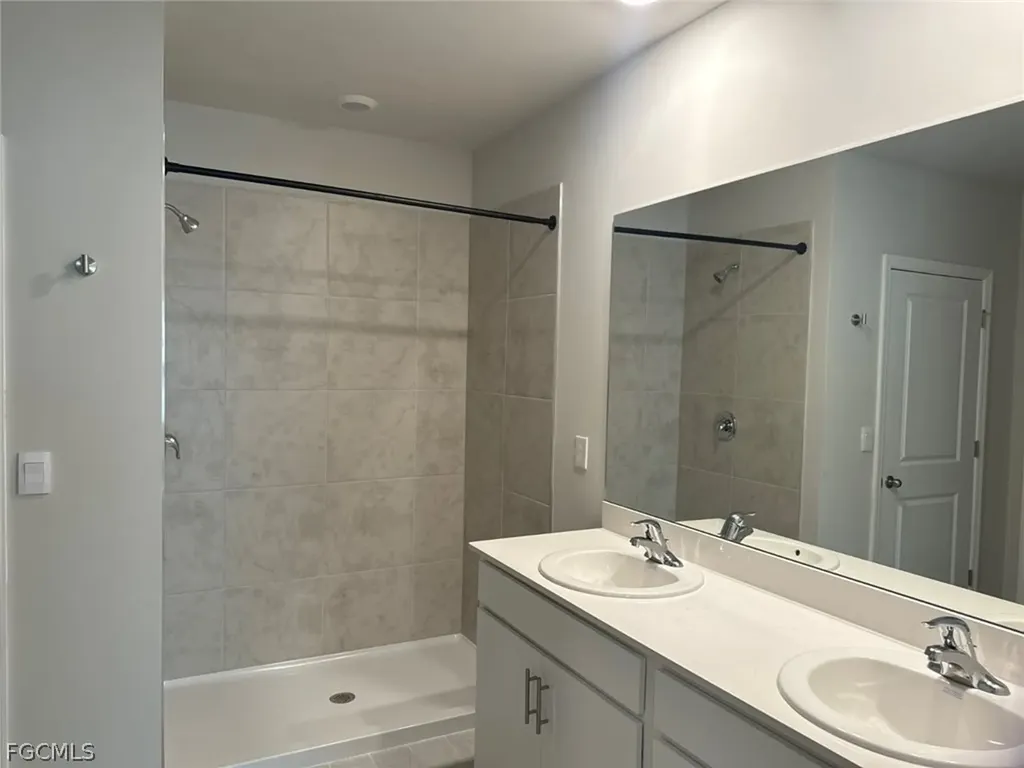 522 NW 7th Street Cape Coral FL 33993