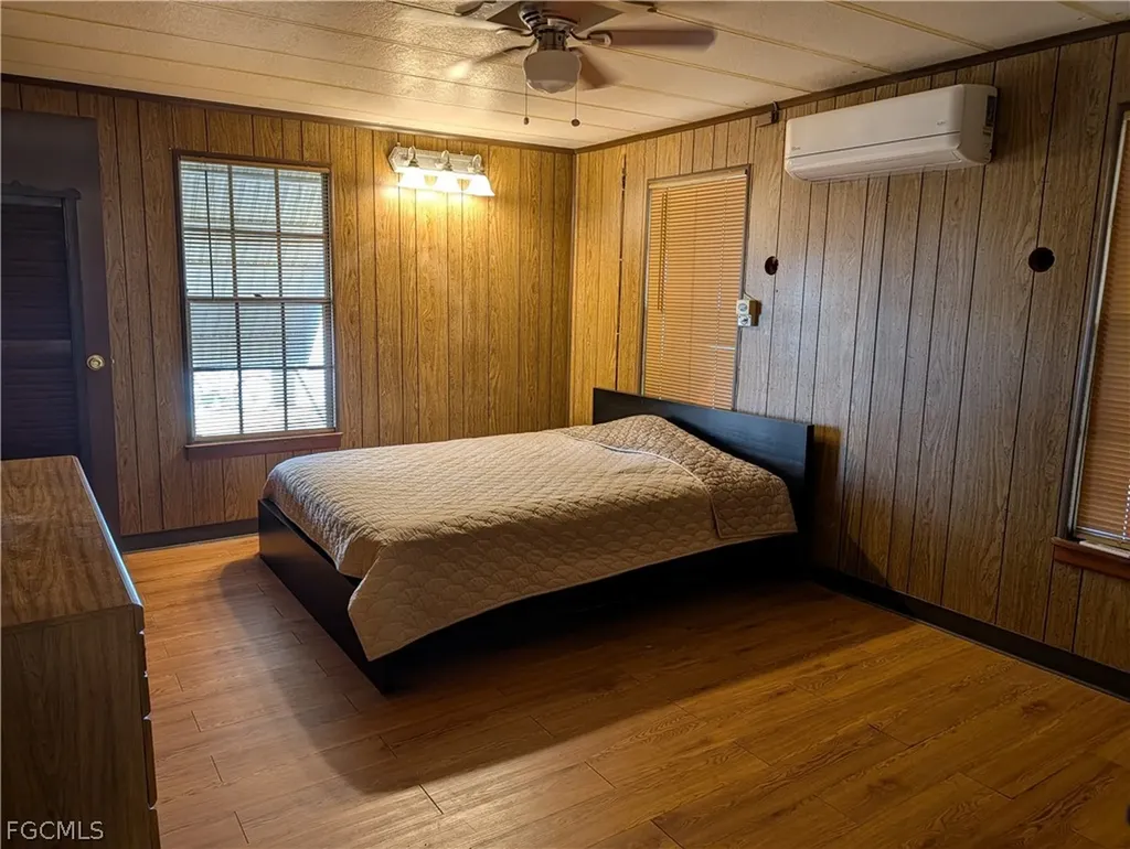 807 Holly Berry Court North Fort Myers FL 33917