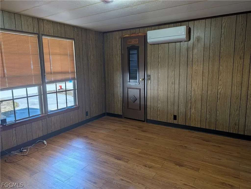 807 Holly Berry Court North Fort Myers FL 33917