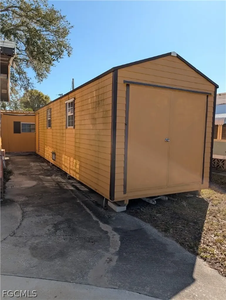 807 Holly Berry Court North Fort Myers FL 33917