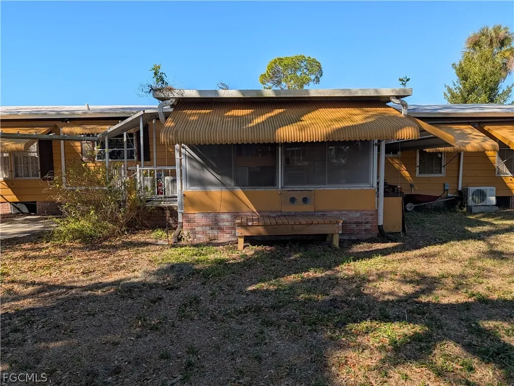 807 Holly Berry Court North Fort Myers FL 33917