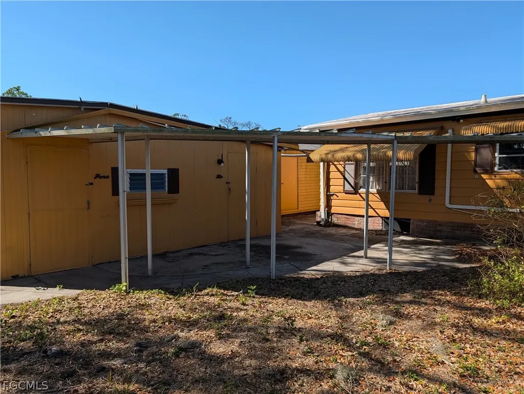 807 Holly Berry Court North Fort Myers FL 33917