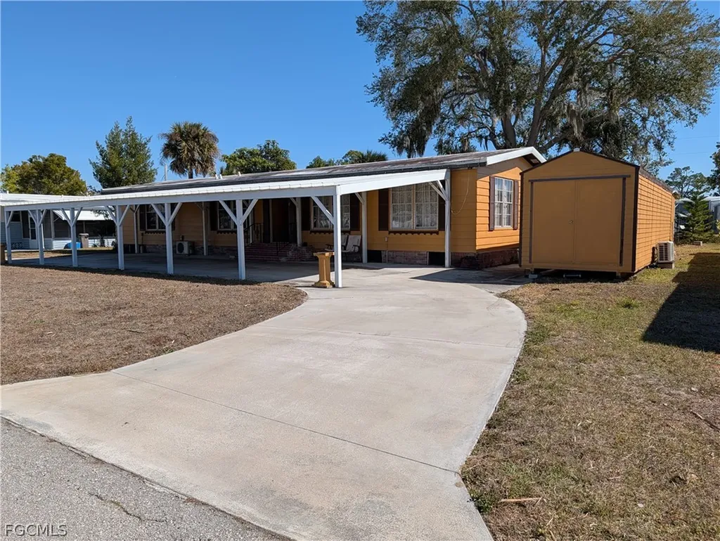 807 Holly Berry Court North Fort Myers FL 33917