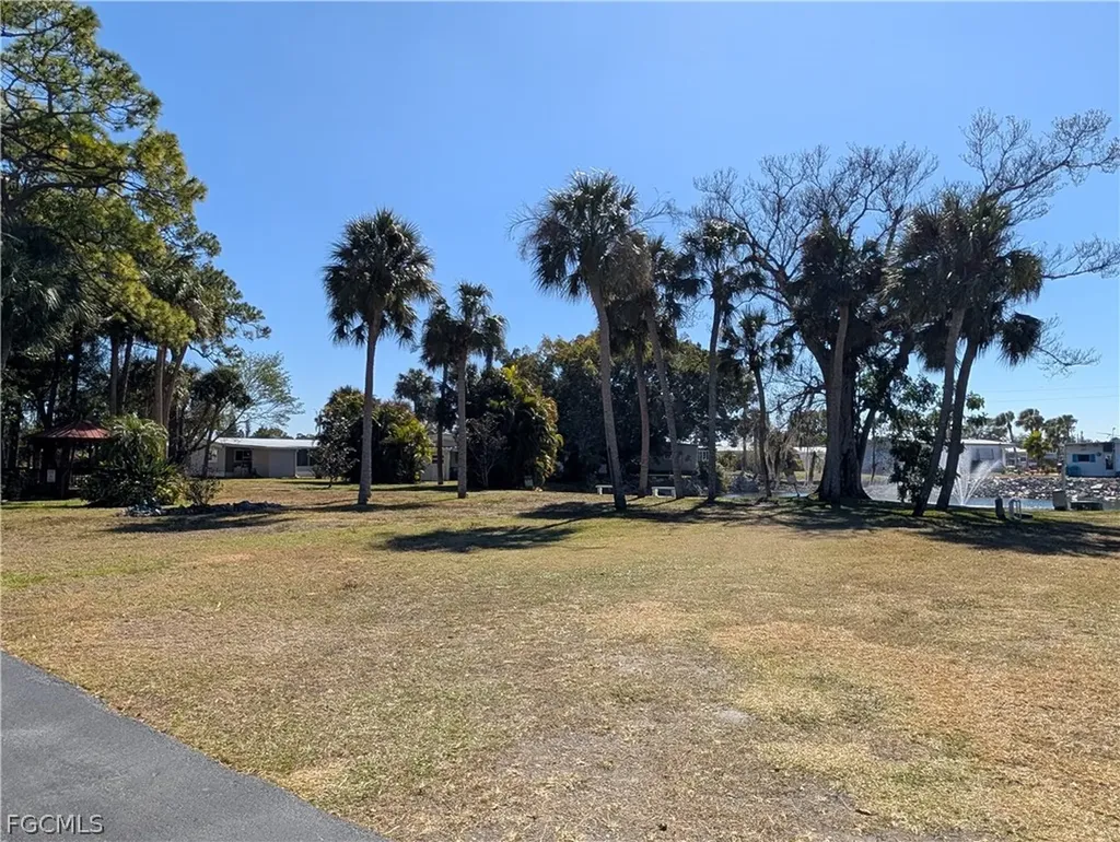 807 Holly Berry Court North Fort Myers FL 33917